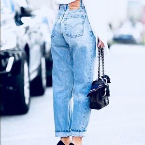 VINTAGE LEVIS 501 JEANS